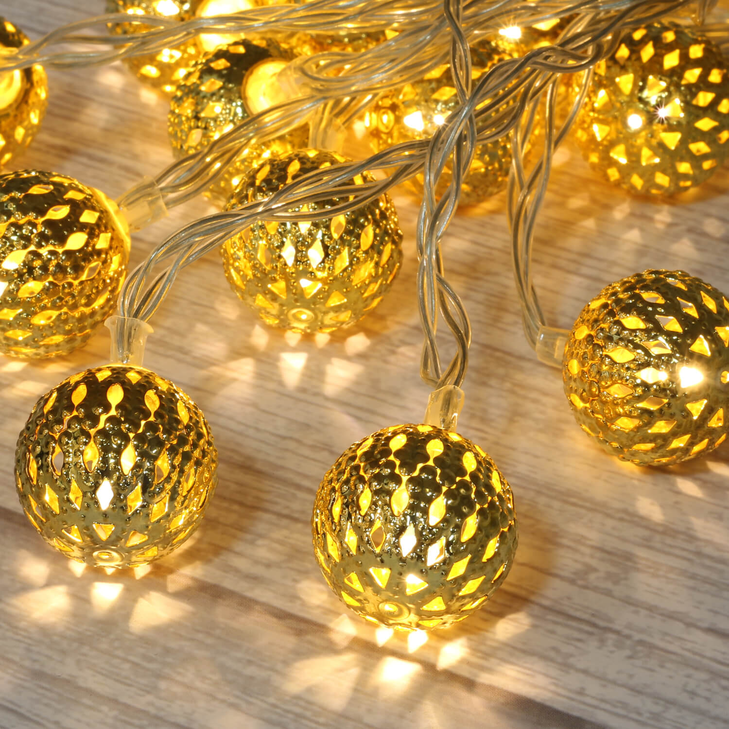 LOUIS CHOICE LED Globe String Lights, Decorative Moroccan Orb, 20 Big  Silver Metal Balls, Bright Warm Lights, Battery Powered
